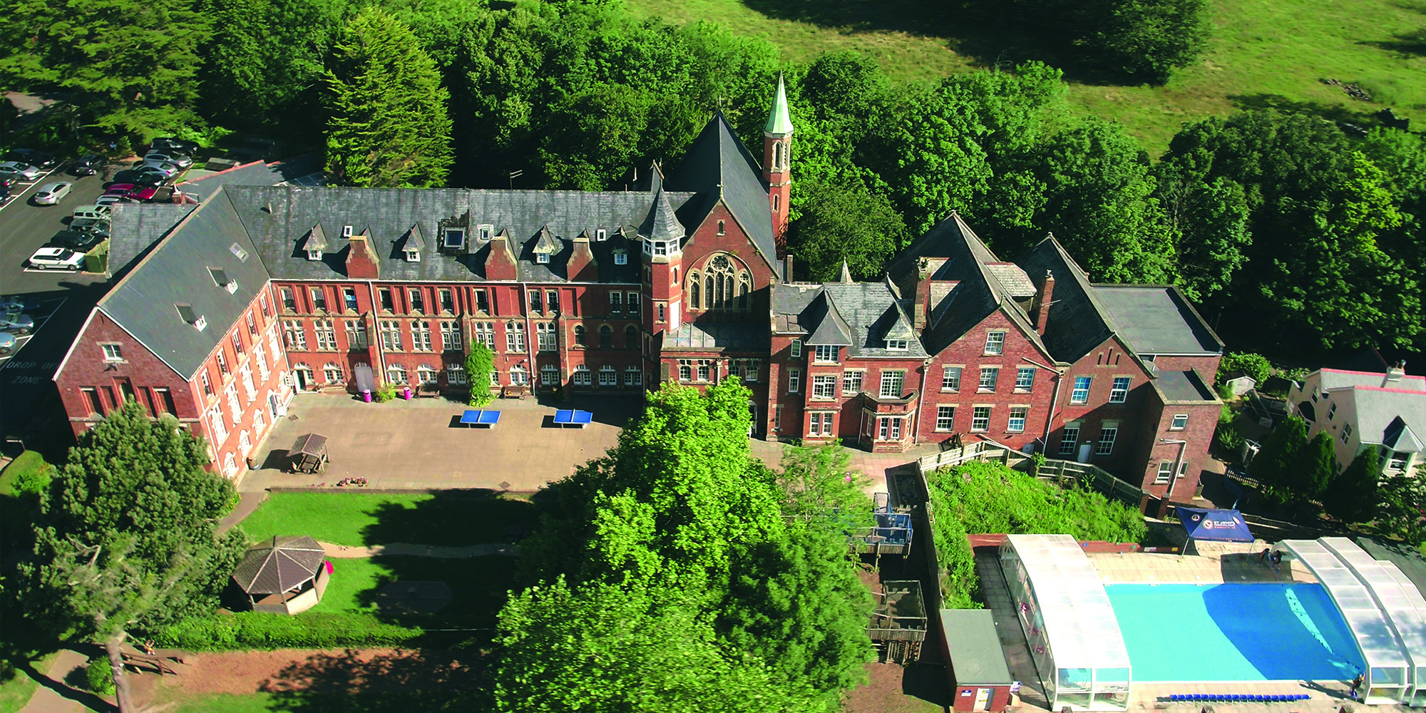 St school. Sidmouth St Johns School. St. John’s International School. Школа Джон Личти. Sidmouth England.